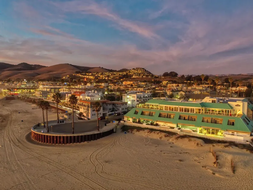 SeaVenture Beach Hotel - Image 1