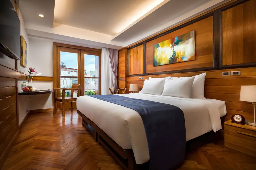 Hai Bay Hotel & Restaurant - Image 1