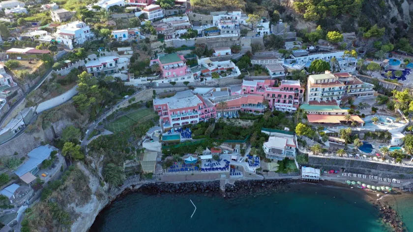Hotel Casa Rosa Sea & Spa - Image 1