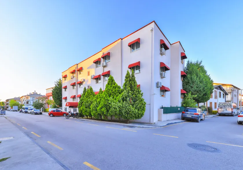 Palmada Hotel - Image 1