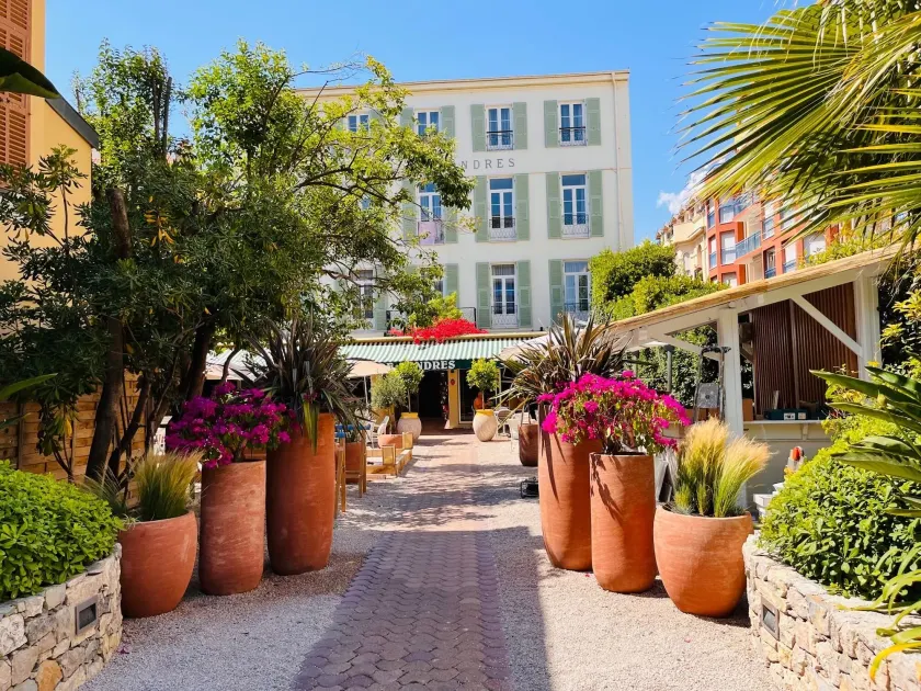 Hôtel Logis de Londres Menton - Image 1