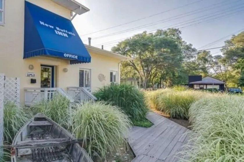 New Buffalo Inn - Image 1