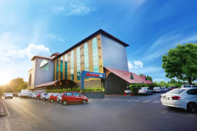 Abbott Hotel - Image 1