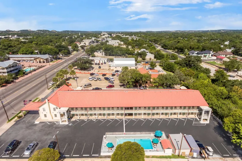 Super 8 by Wyndham Fredericksburg - Image 1