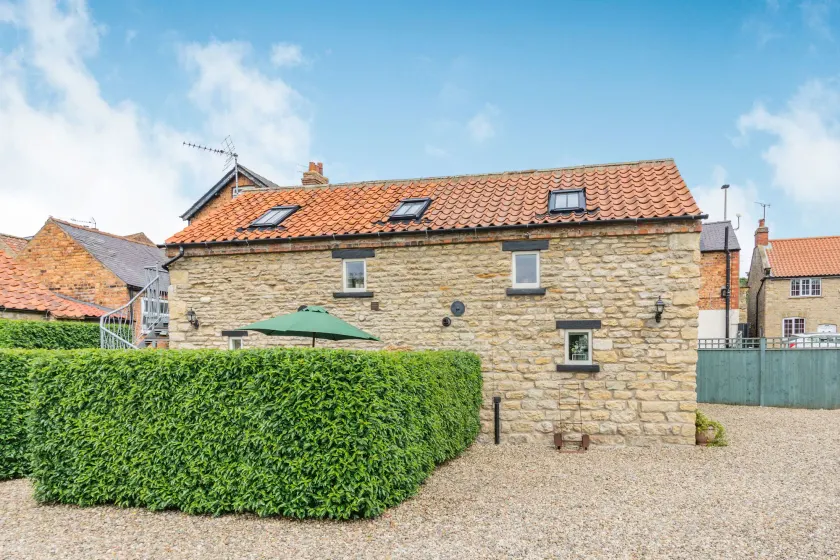Upstairs Downstairs Cottage - Image 1