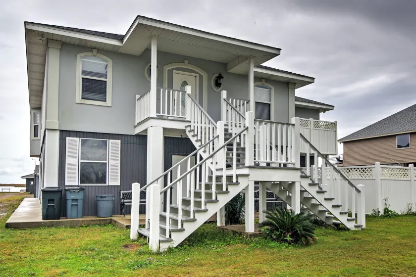 Waterfront Slidell Home w/ Boat Dock & Canal View! - Image 1