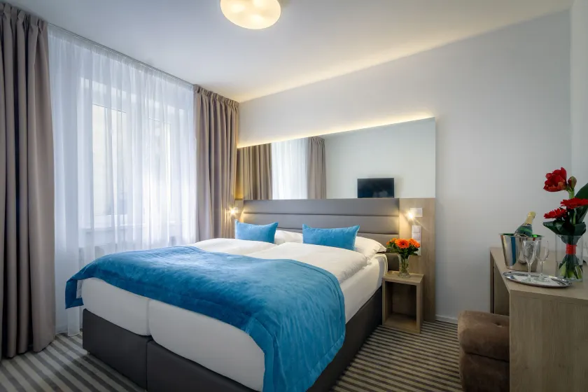 Hotel White Lion - Image 1