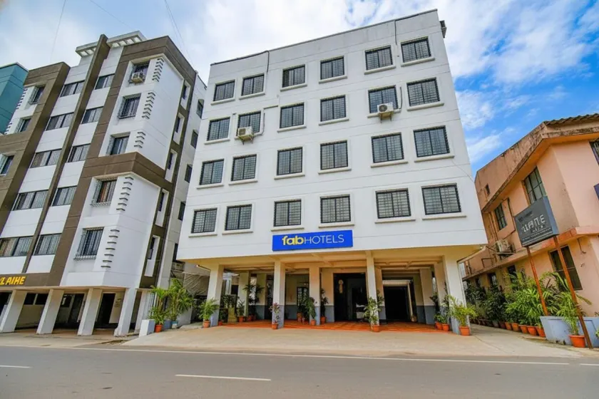 FabHotel The White House - Image 1