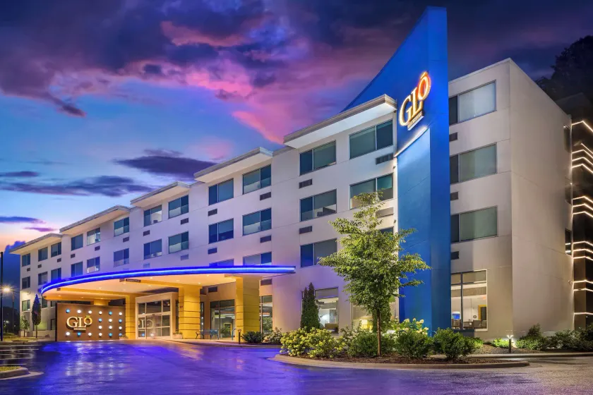 GLo Hotel Asheville-Blue Ridge Parkway - Image 1
