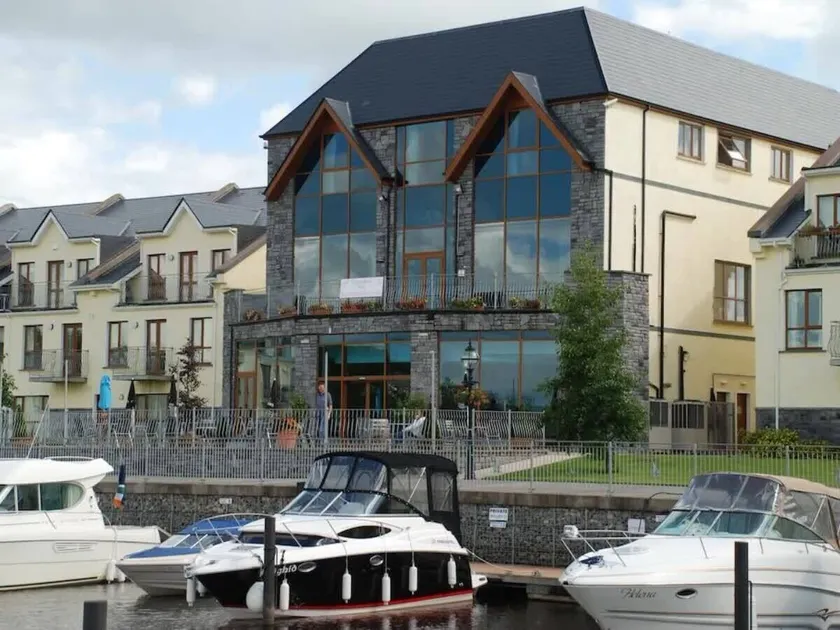 Leitrim Marina Hotel - Image 1