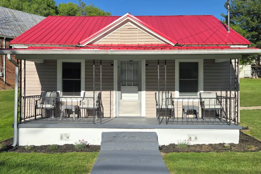 Cozy Tazewell Home w/ Grill on Back of the Dragon! - Image 1