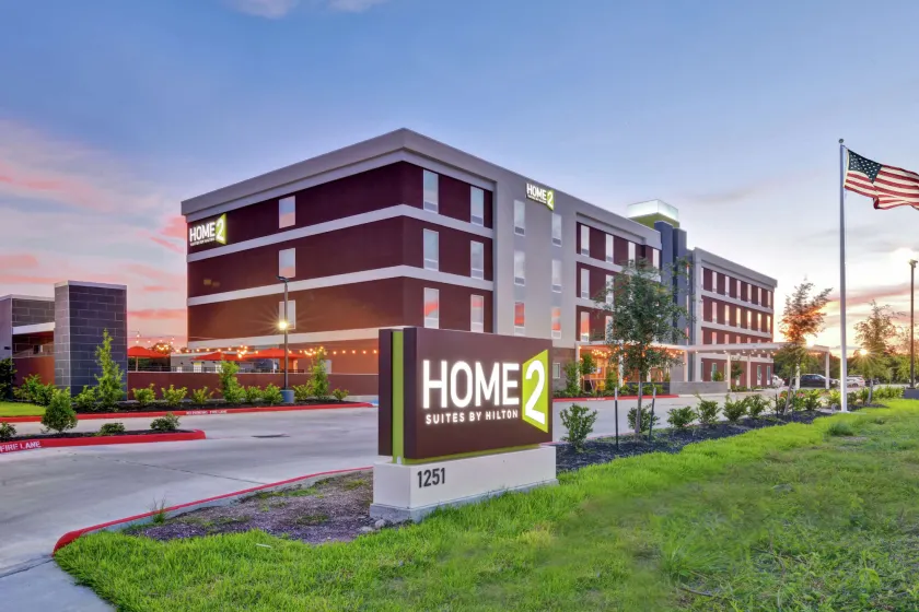 Home2 Suites by Hilton La Porte - Image 1