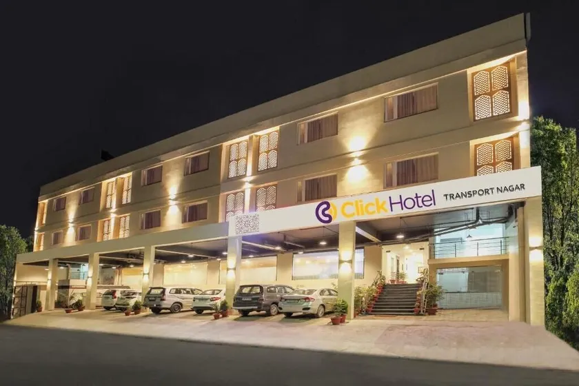 Click Hotel Transport Nagar - Image 1