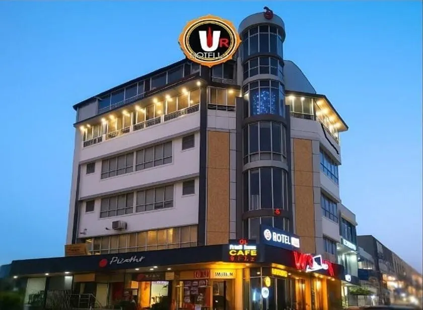 Hotel Ur - Image 1