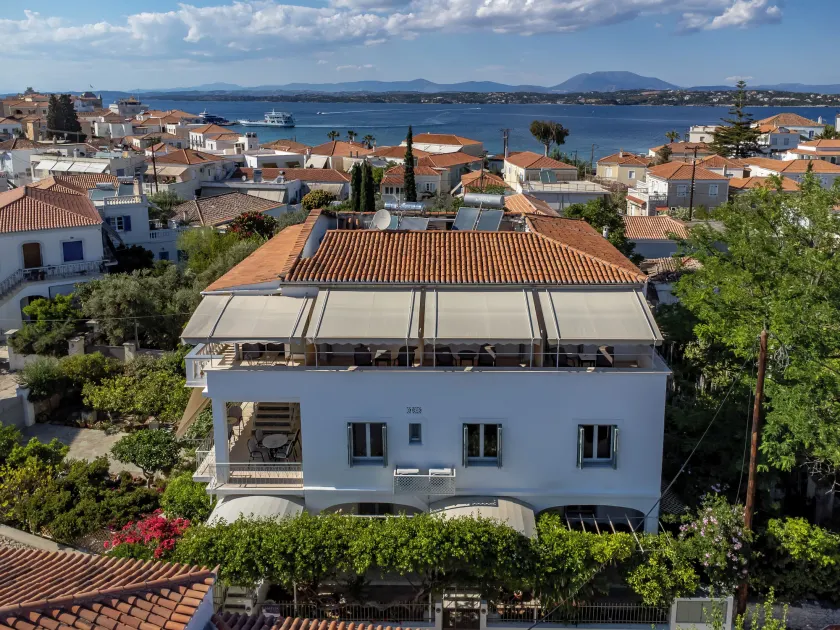 Kamelia Hotel - Image 1