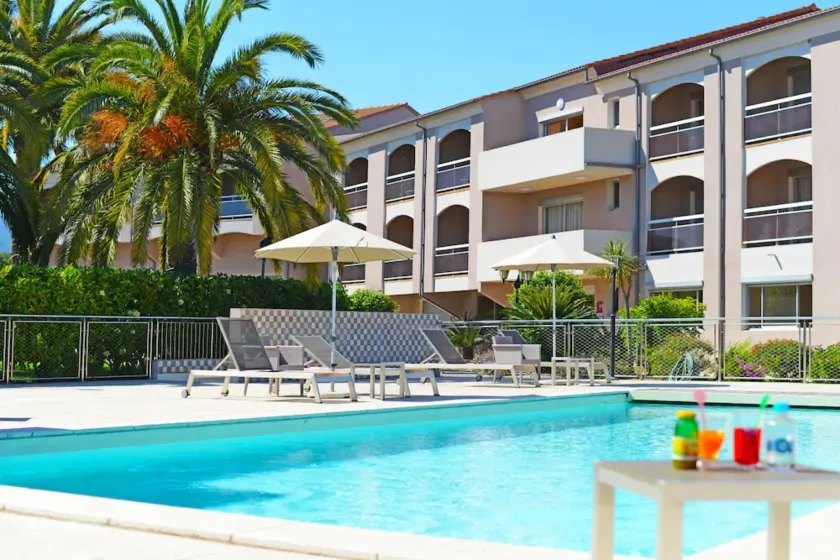 Hotel Poretta - Image 1