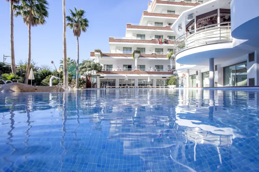 Hotel Indalo Park - Image 1