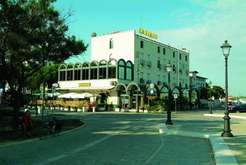 Miramare Hotel Ristorante Convegni aperto tutto l'anno - Image 1