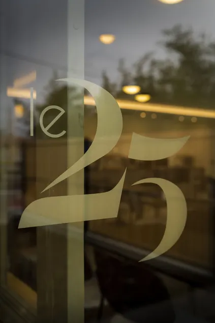 HOTEL LE 25 - Image 1