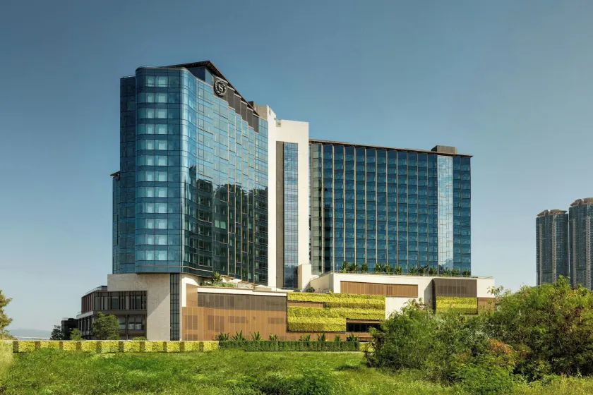 Sheraton Hong Kong Tung Chung Hotel - Image 1