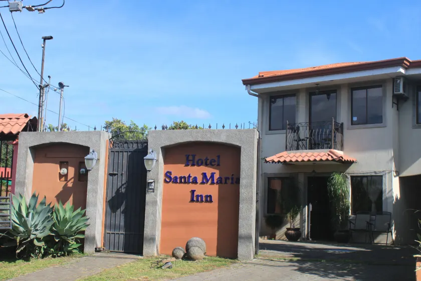Hotel Santa Maria Inn - Image 1