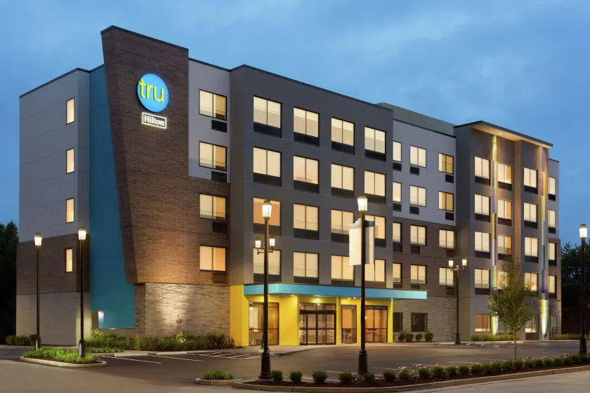 Tru by Hilton St. Charles St. Louis, MO - Image 1