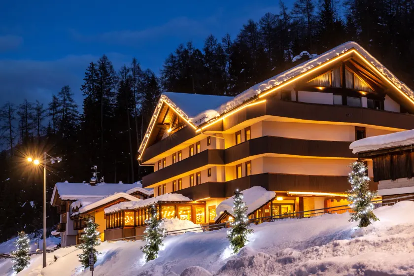 Luna Wellness Hotel - Image 1