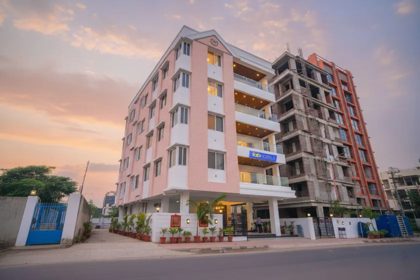 FabHotel Athiti Delight Stay - Nr Shri Baneshwar Mandir, Baner - Image 1