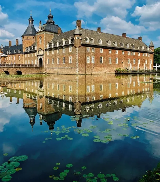 Romantik Parkhotel Wasserburg Anholt - Image 1