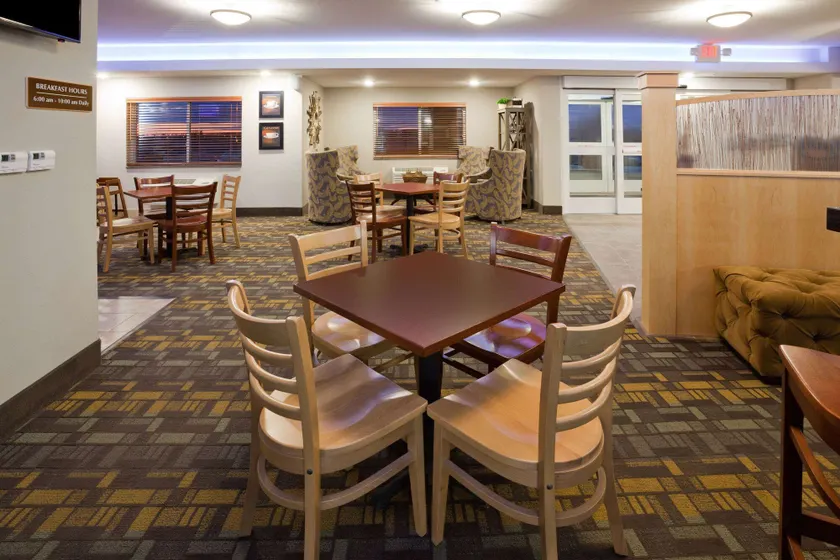 AmericInn by Wyndham Sibley - Image 1