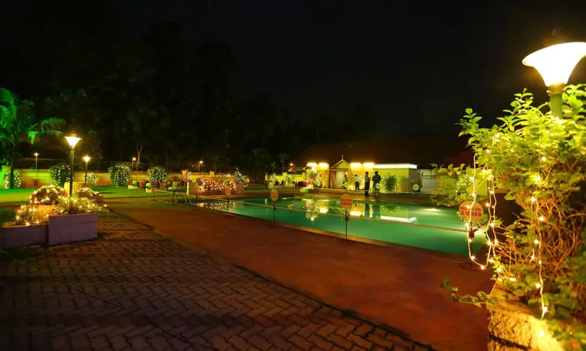 Quality Airport Hotels - Image 1