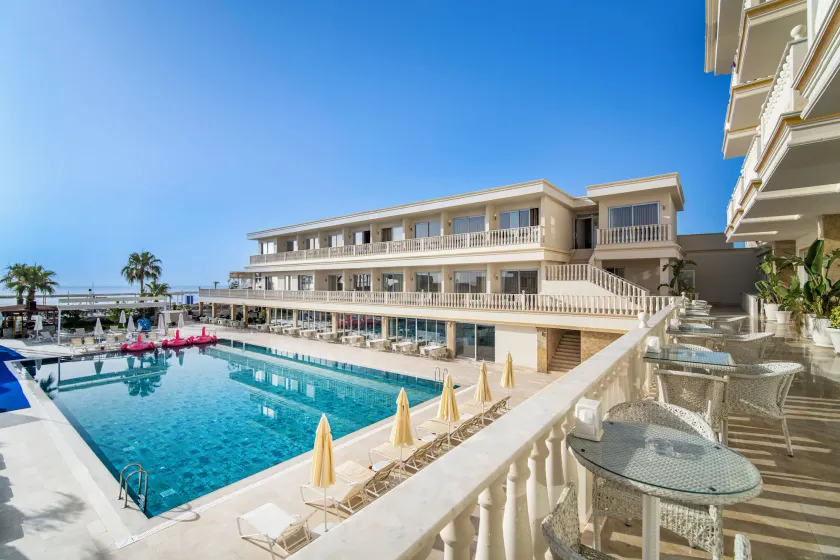 SL La Perla Hotel Kemer - Image 1