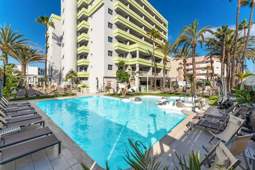Hotel LIVVO Anamar Suites - Image 1