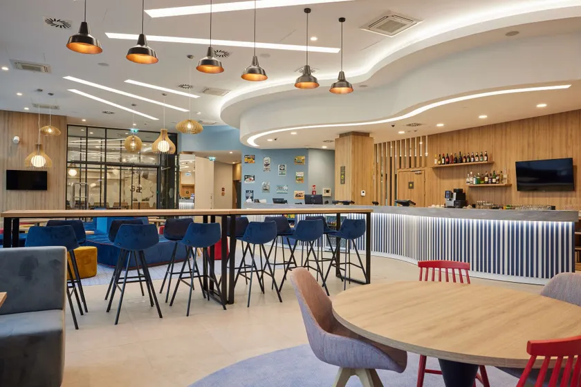 Hampton by Hilton Poznań Swarzędz - Image 1