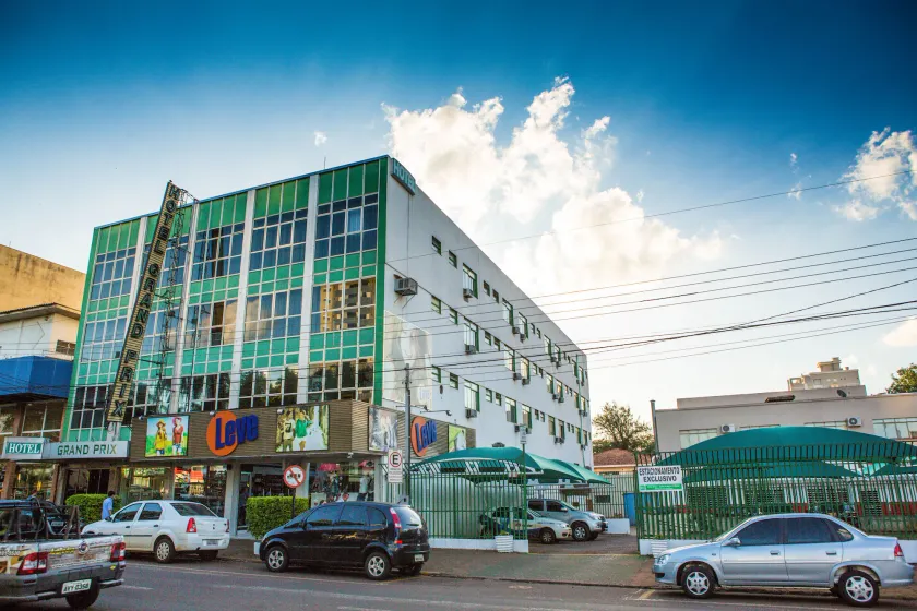 Grand Prix Hotel - Image 1