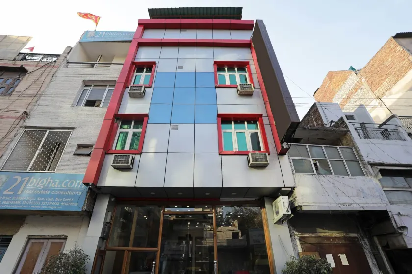 OYO 12519 Hotel Sun Palace - Image 1