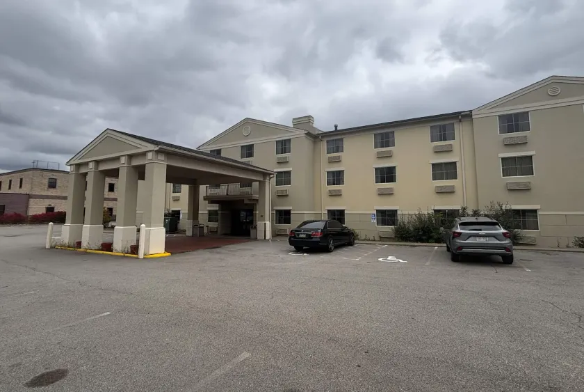 Wingate by Wyndham Pittsburgh West Mifflin - Image 1