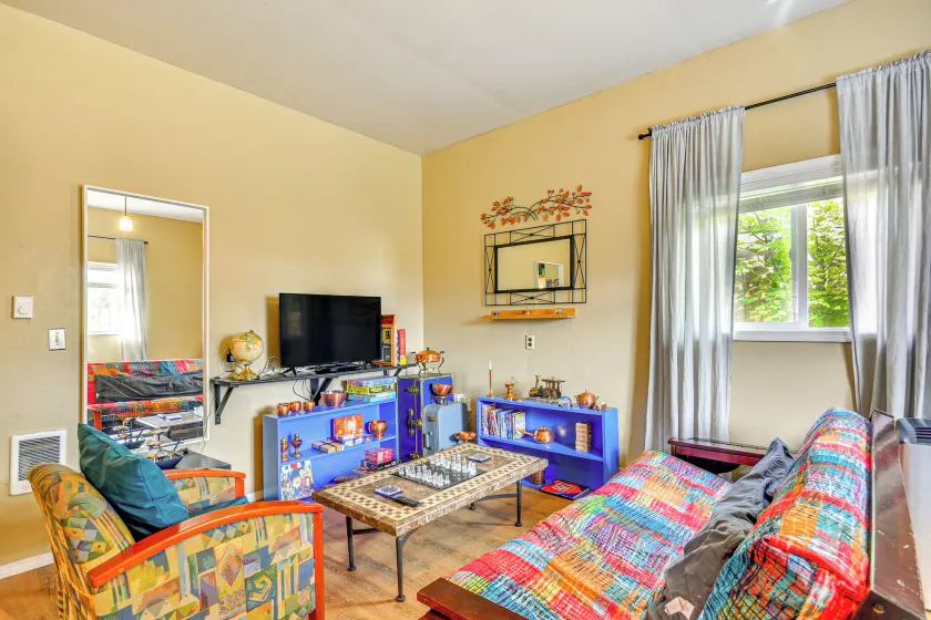 Guest Suite in Portland Area w/ Shared Patio - Image 1