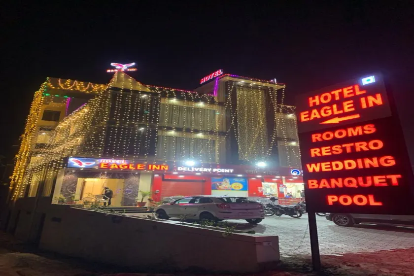 Hotel Eagle Inn - Image 1