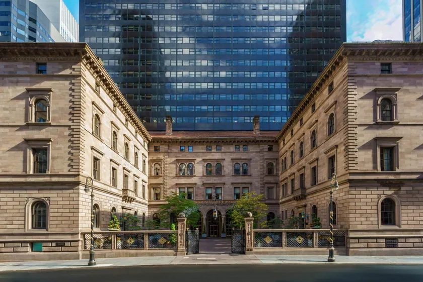 Lotte New York Palace - Image 1