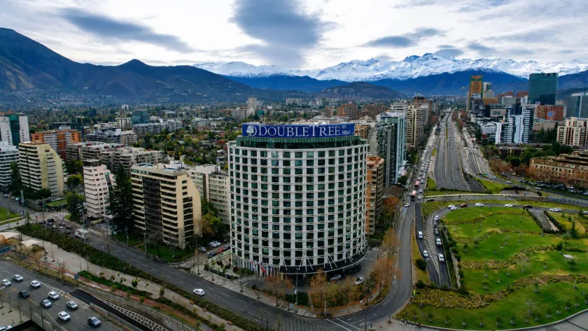 DoubleTree by Hilton Santiago Kennedy - Image 1
