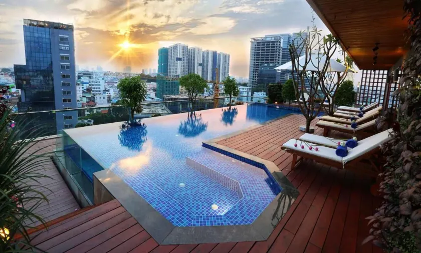 Lotus Saigon Hotel - Image 1