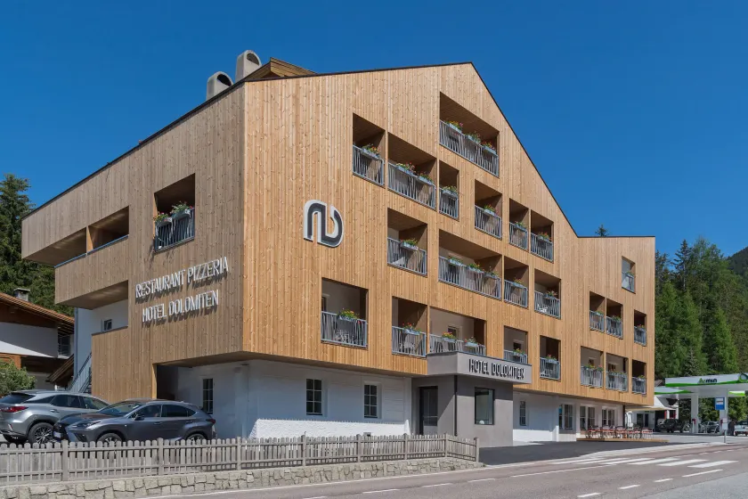 Hotel Dolomiten - Image 1