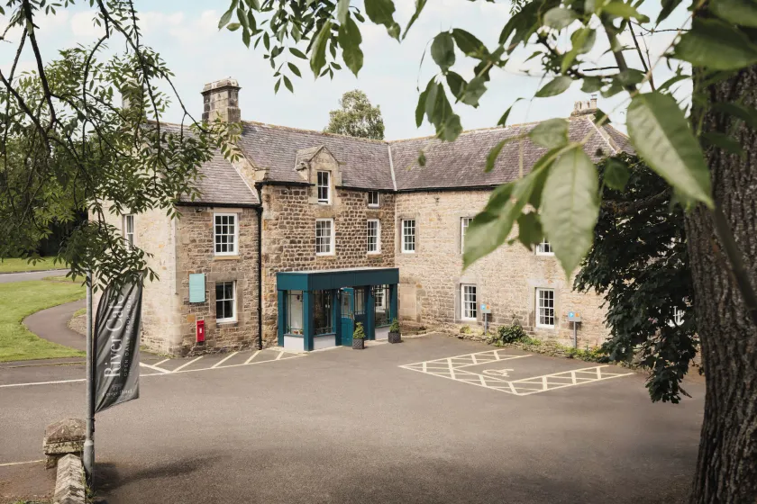 George Hotel - Image 1