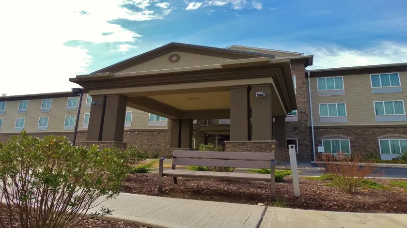 Holiday Inn Express and Suites Montgomery by IHG - Image 1