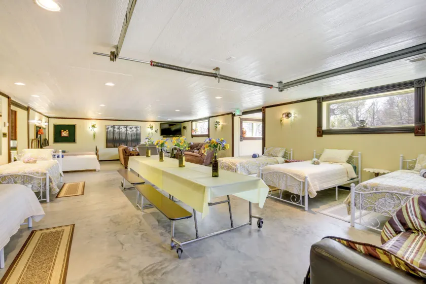 Cameron Nature Retreat: Hike, Bike & More! - Image 1