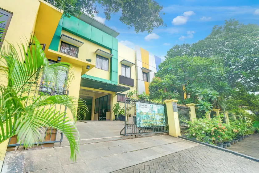 Hotel O Tebet Near Tebet Station Formerly Sabda Guest House - Image 1
