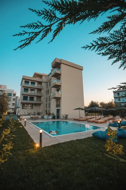 The Blue Wave Hotel - Image 1