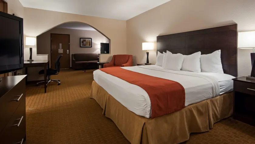 Best Western Flora Inn - Image 1