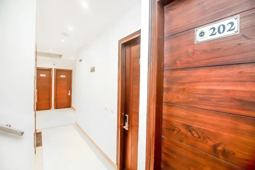 hotel crystal empire  - Image 1